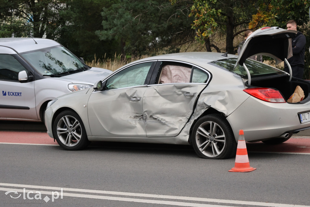 Zderzenie opla z audi w Legnicy