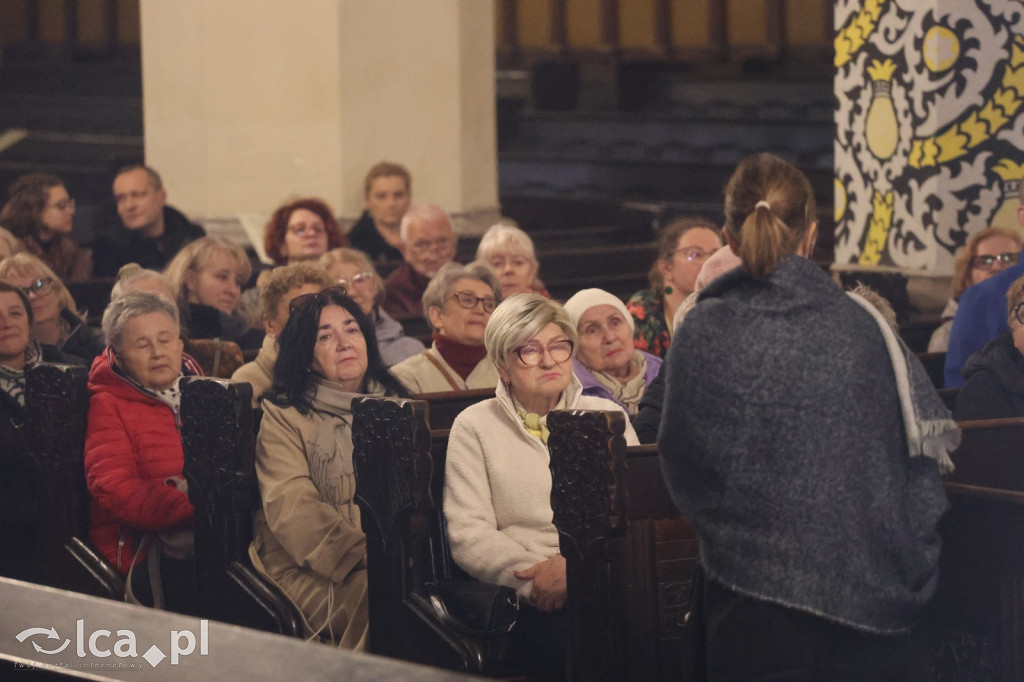 Dawne pieśni Legnicy zabrzmiały w kościele