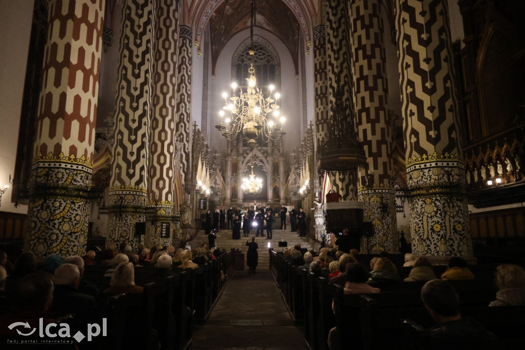 Dawne pieśni Legnicy zabrzmiały w kościele