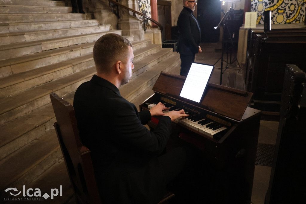 Dawne pieśni Legnicy zabrzmiały w kościele