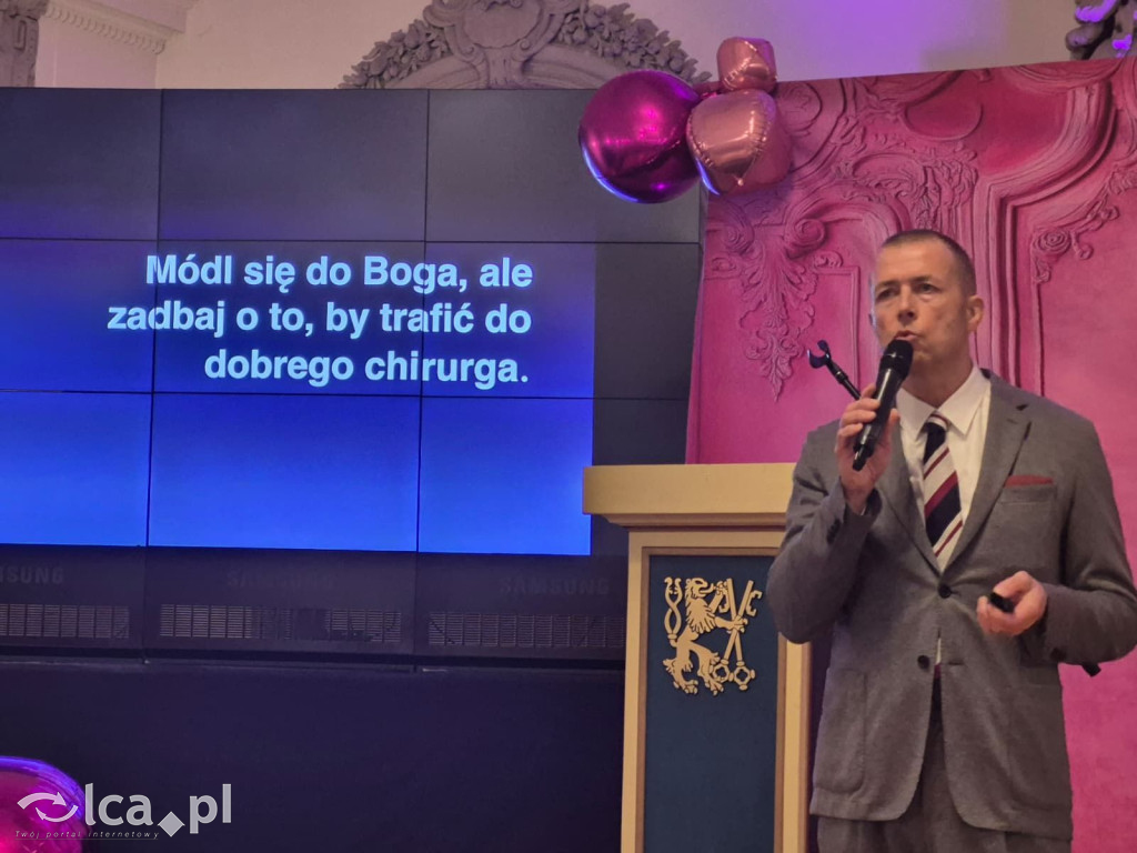 Kolor różowy królował w Sali Królewskiej