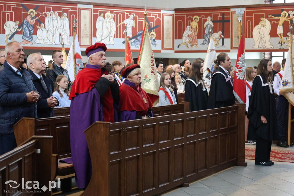 Dzień Papieski w Legnicy z udziałem bp.  Regmunta