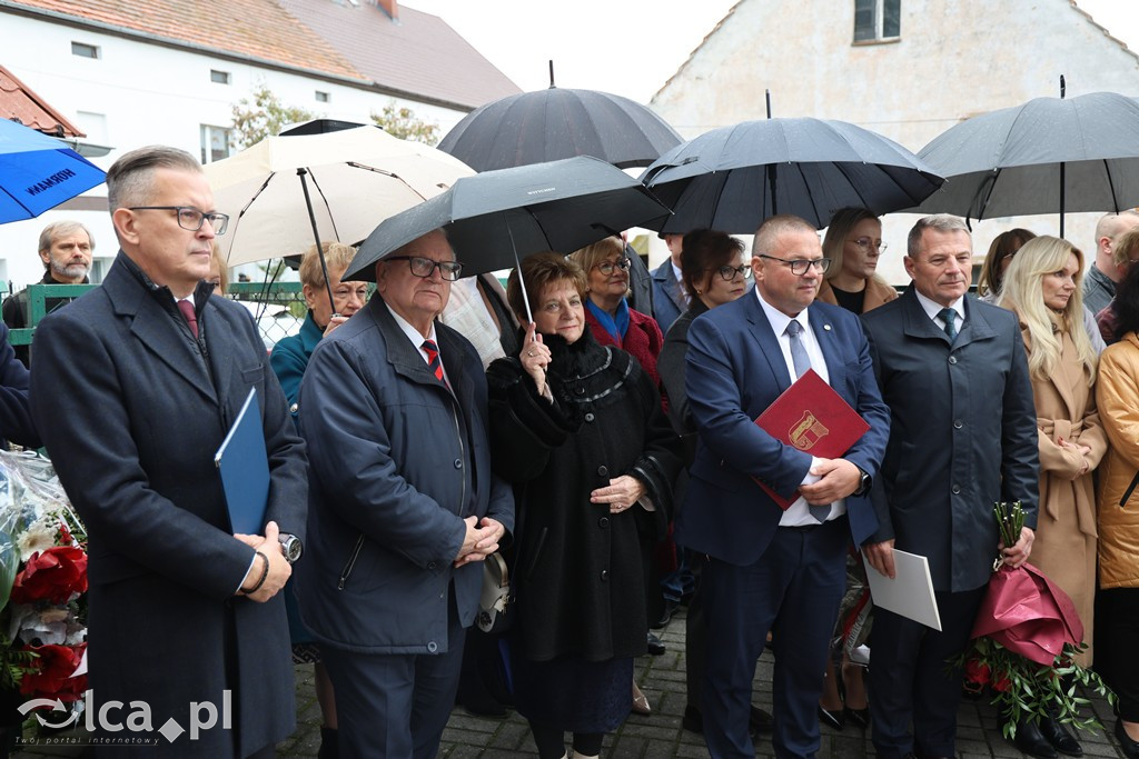 Upamiętniono pierwszego kierownika szkoły