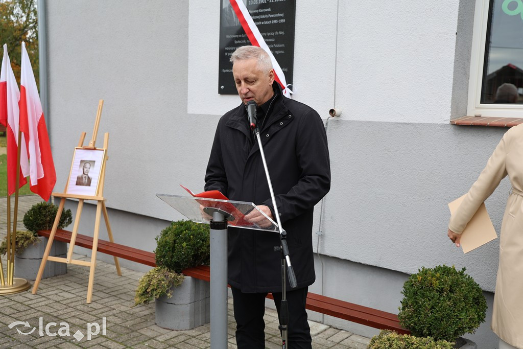 Upamiętniono pierwszego kierownika szkoły