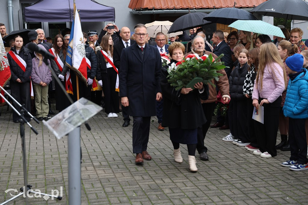 Upamiętniono pierwszego kierownika szkoły