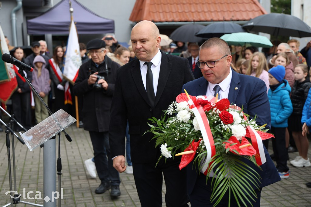 Upamiętniono pierwszego kierownika szkoły