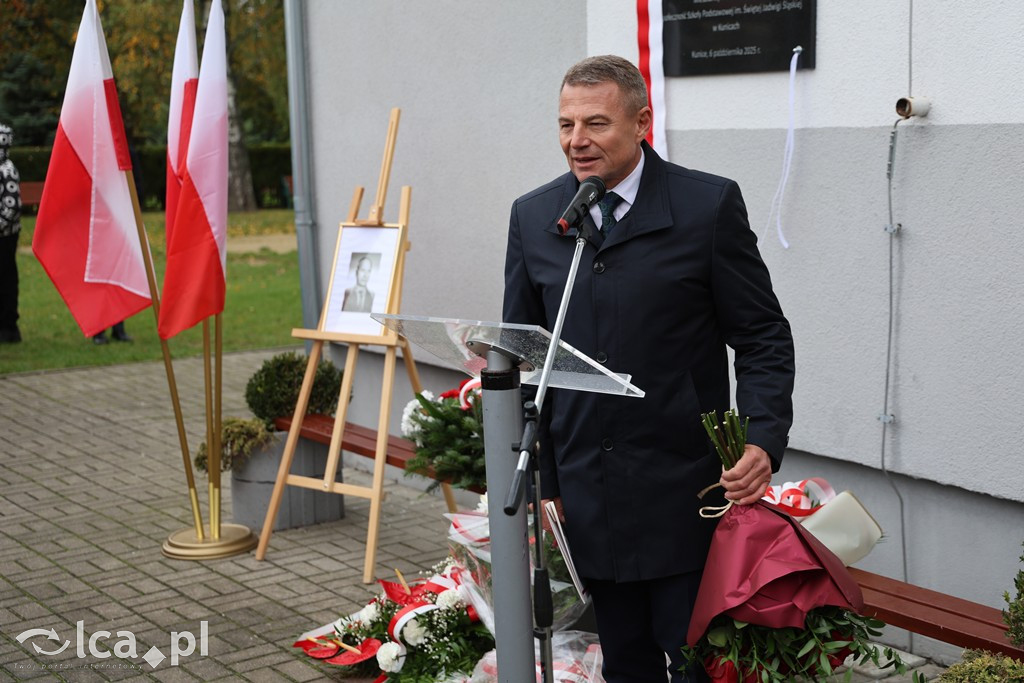 Upamiętniono pierwszego kierownika szkoły