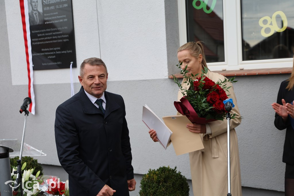 Upamiętniono pierwszego kierownika szkoły