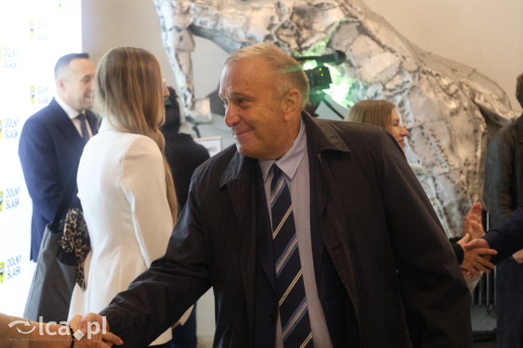 Uroczysta sesja Sejmiku w legnickim teatrze