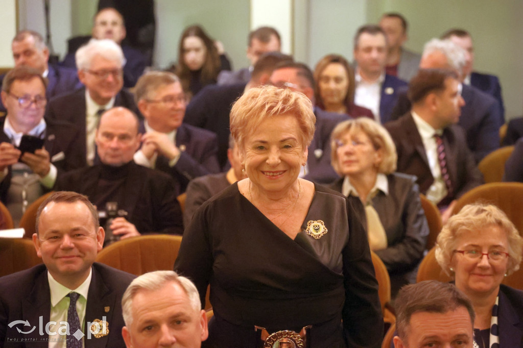 Uroczysta sesja Sejmiku w legnickim teatrze