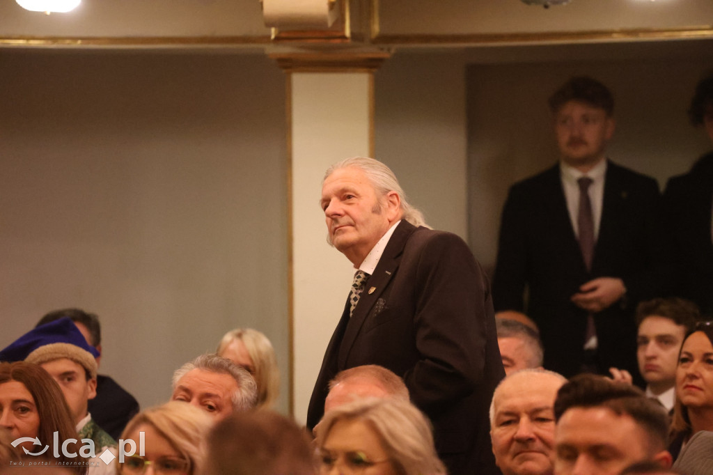 Uroczysta sesja Sejmiku w legnickim teatrze