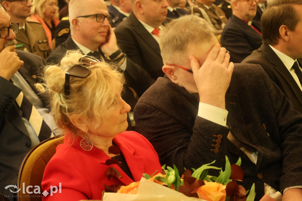 Uroczysta sesja Sejmiku w legnickim teatrze