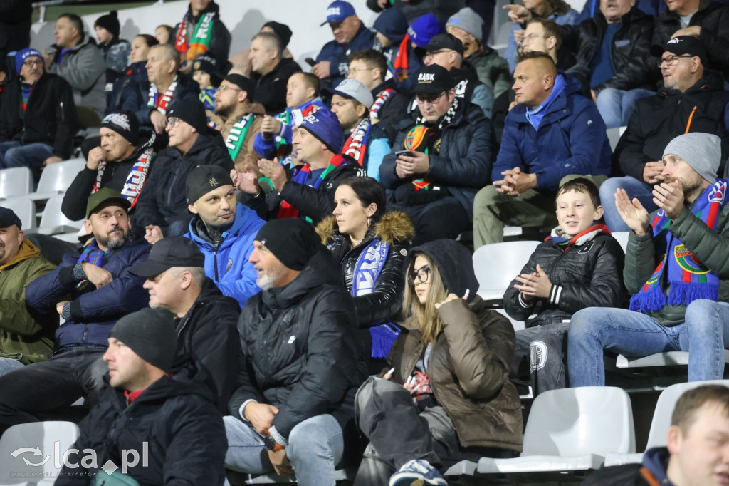 2425 widzów na Stadionie Miejskim