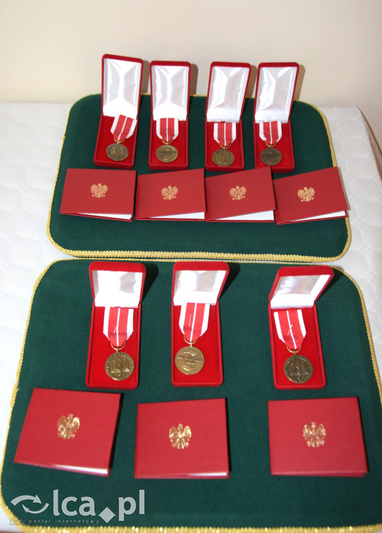 Medale KEN wręczone nauczycielom z powiatu