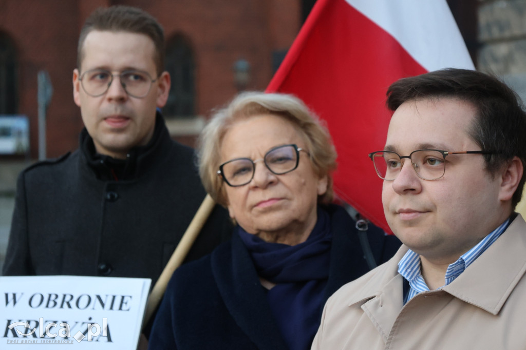 Burza po zdjęciu krzyża z sali obrad w Legnicy