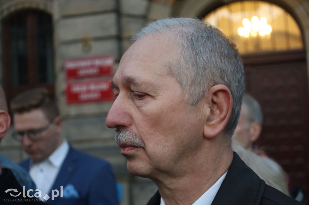 Burza po zdjęciu krzyża z sali obrad w Legnicy