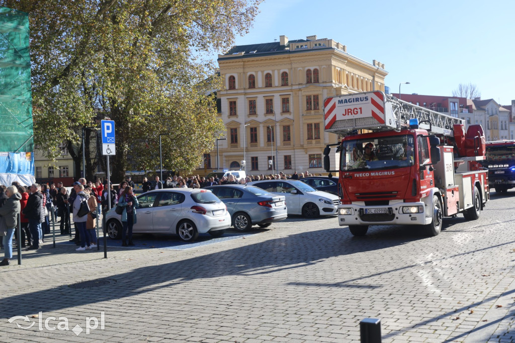 Ćwiczenia ewakuacyjne w Urzędzie Miasta