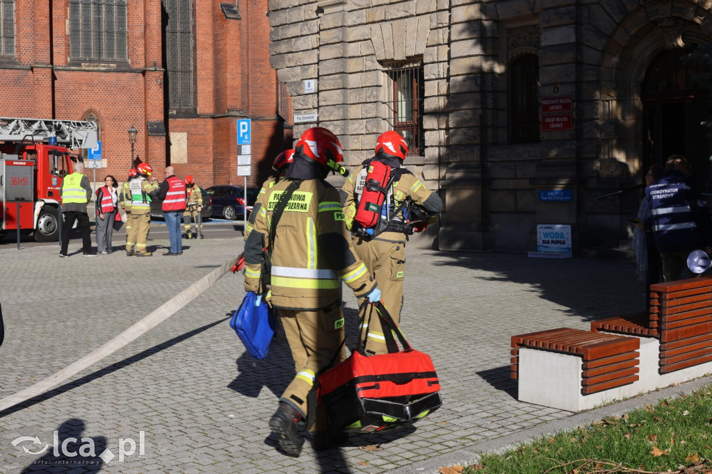 Ćwiczenia ewakuacyjne w Urzędzie Miasta