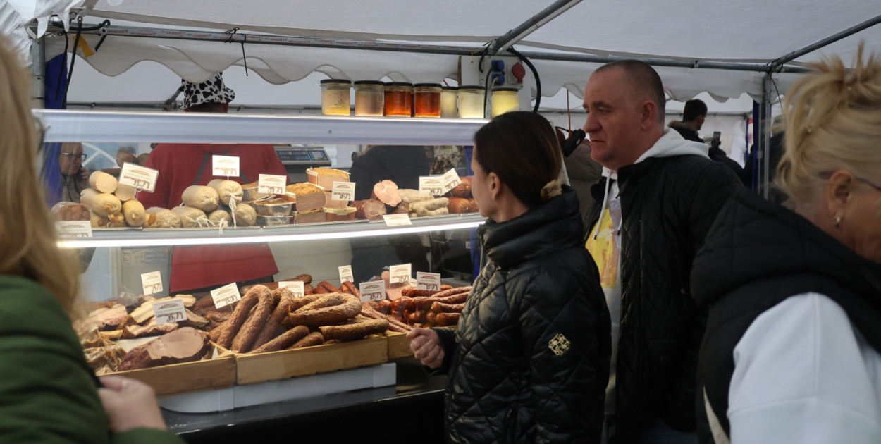 Niedzielny targ zdrowej żywności w Bartoszowie