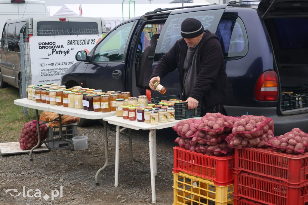 Niedzielny targ zdrowej żywności w Bartoszowie