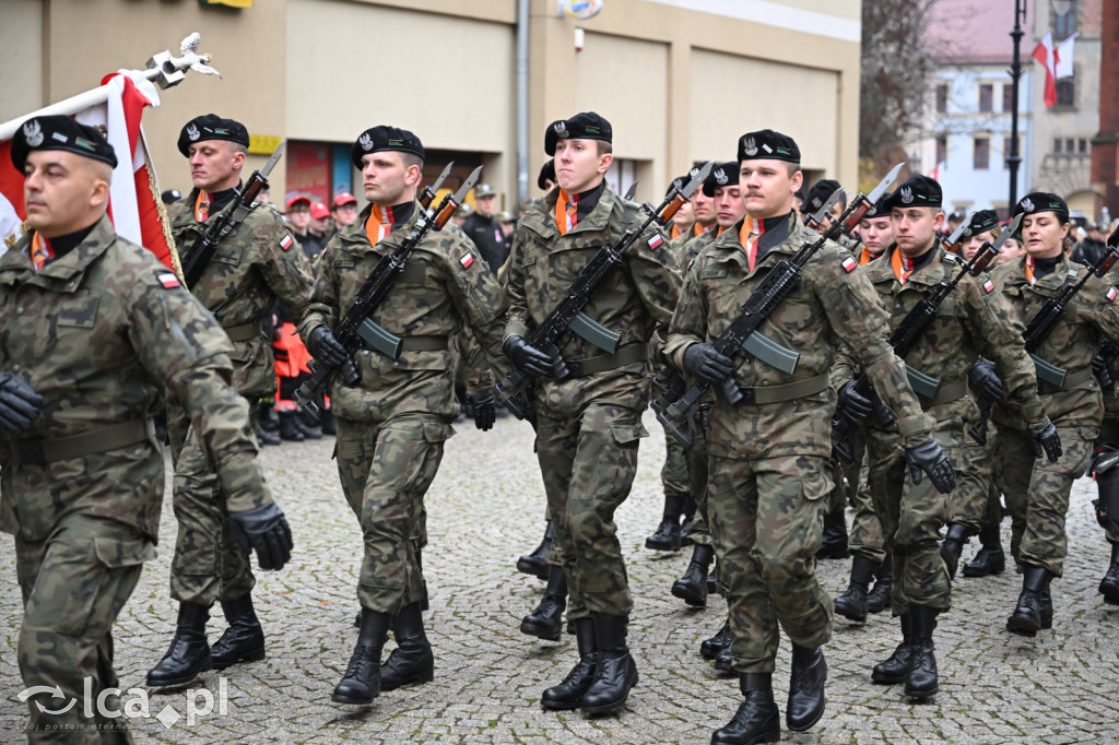 Młodzi w mundurach wypowiedzieli słowa roty