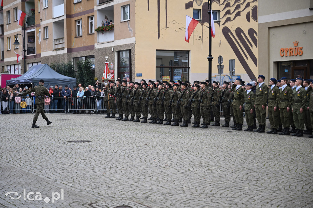 Młodzi w mundurach wypowiedzieli słowa roty