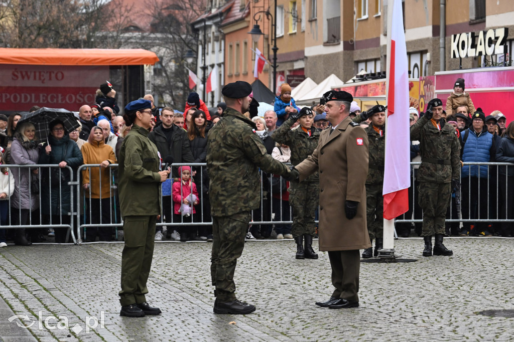 Młodzi w mundurach wypowiedzieli słowa roty
