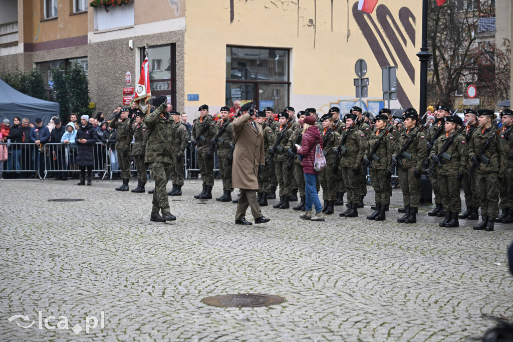 Młodzi w mundurach wypowiedzieli słowa roty