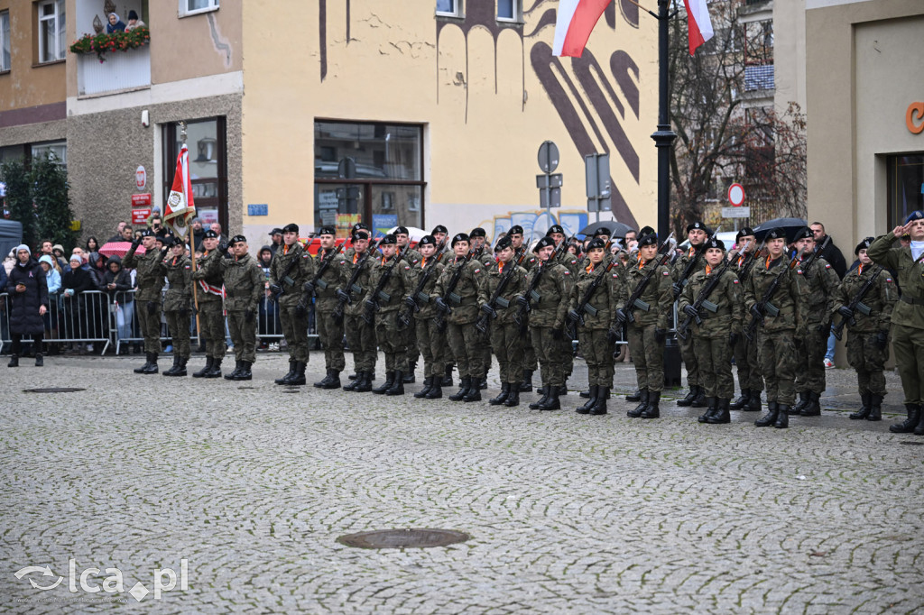 Młodzi w mundurach wypowiedzieli słowa roty