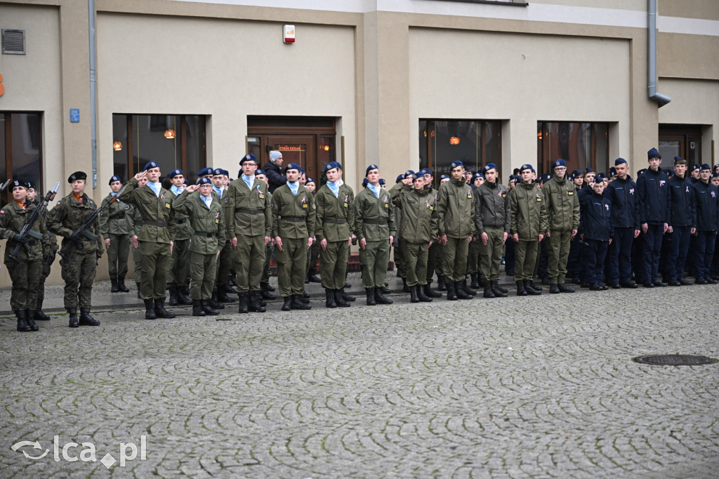 Młodzi w mundurach wypowiedzieli słowa roty