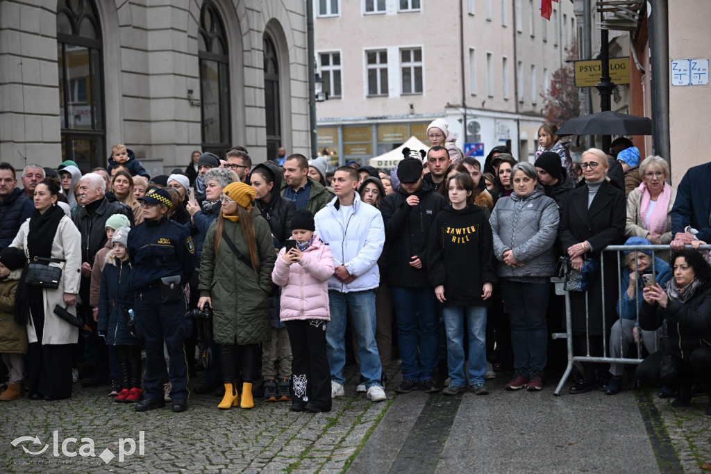 Młodzi w mundurach wypowiedzieli słowa roty