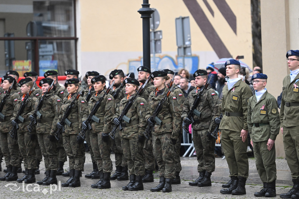 Młodzi w mundurach wypowiedzieli słowa roty