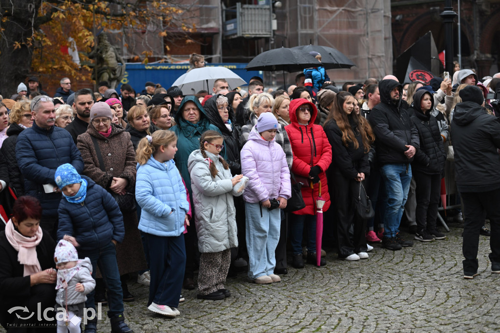 Młodzi w mundurach wypowiedzieli słowa roty
