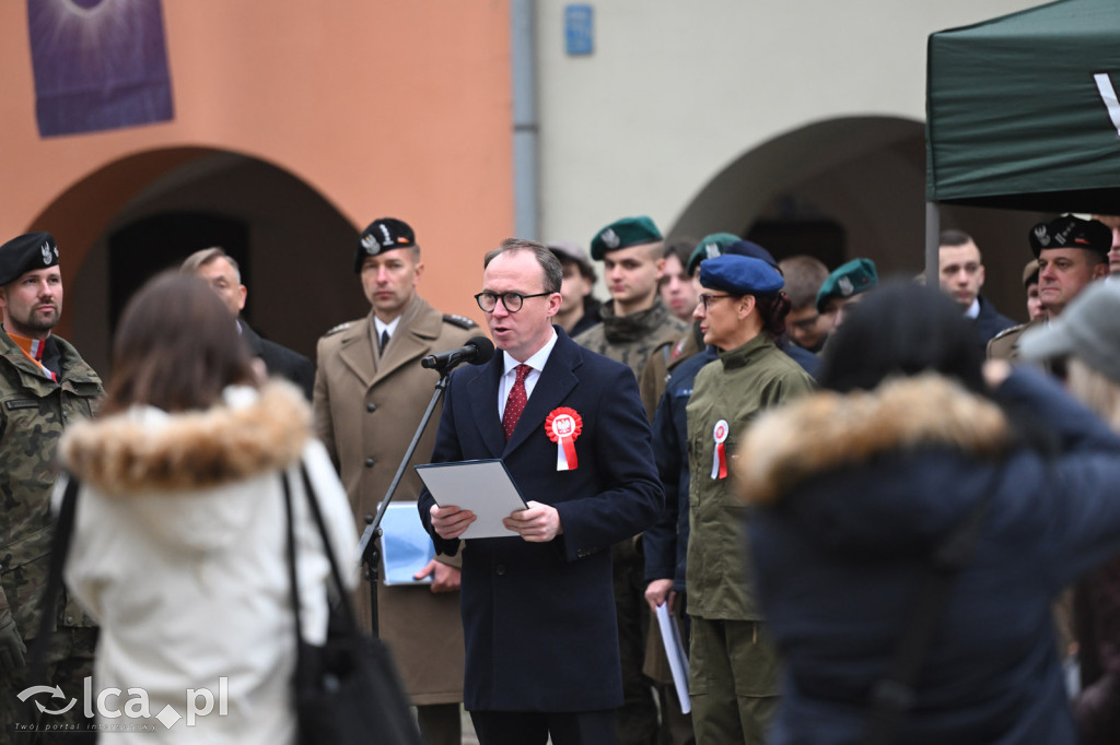Młodzi w mundurach wypowiedzieli słowa roty