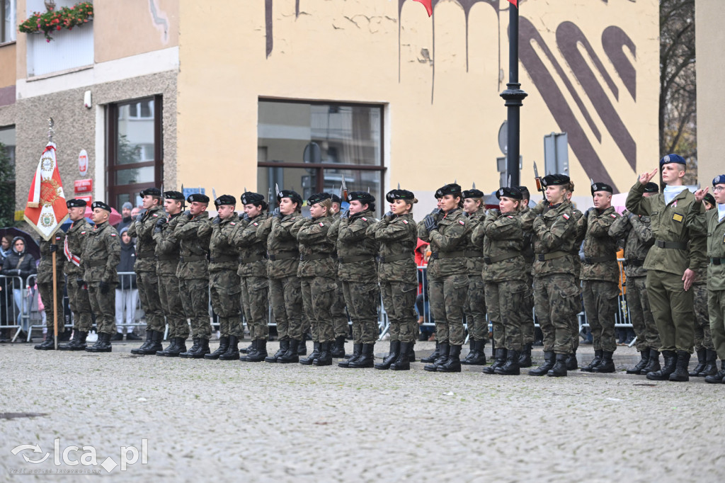 Młodzi w mundurach wypowiedzieli słowa roty