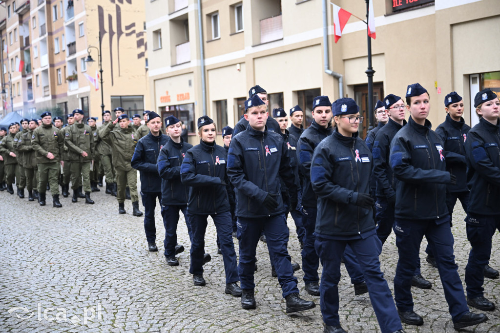 Młodzi w mundurach wypowiedzieli słowa roty