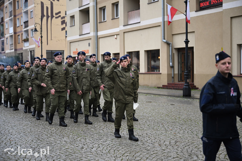 Młodzi w mundurach wypowiedzieli słowa roty
