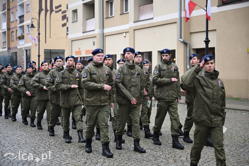 Młodzi w mundurach wypowiedzieli słowa roty