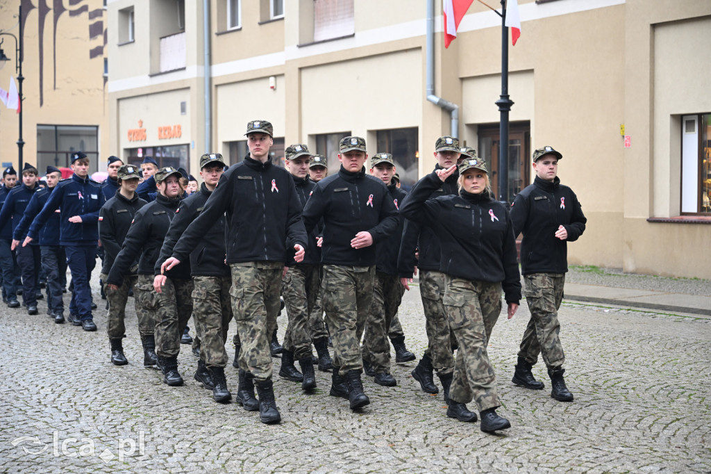 Młodzi w mundurach wypowiedzieli słowa roty