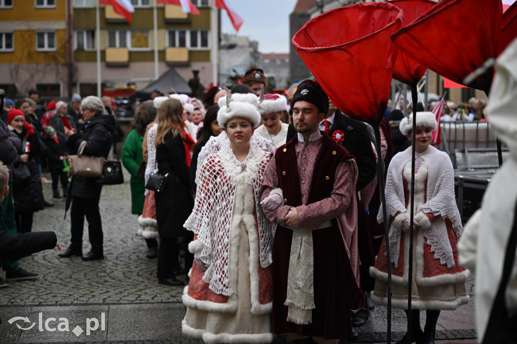 Legnica zatańczyła Poloneza dla Niepodległej