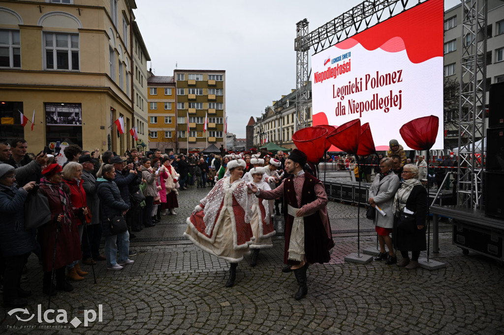 Legnica zatańczyła Poloneza dla Niepodległej