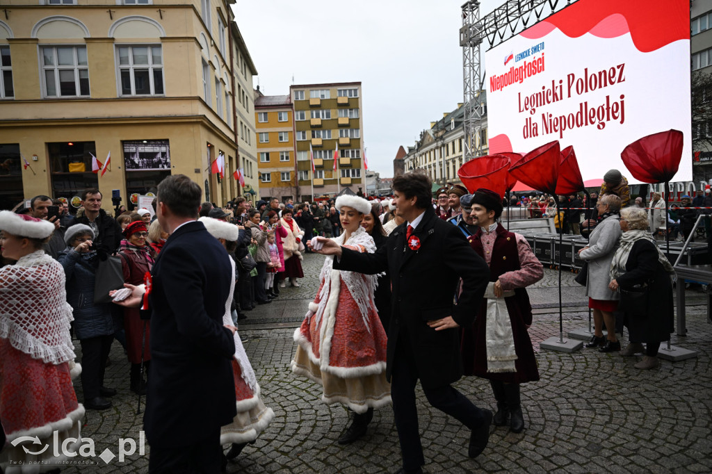 Legnica zatańczyła Poloneza dla Niepodległej