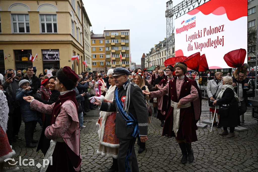 Legnica zatańczyła Poloneza dla Niepodległej