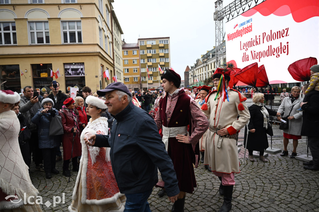 Legnica zatańczyła Poloneza dla Niepodległej