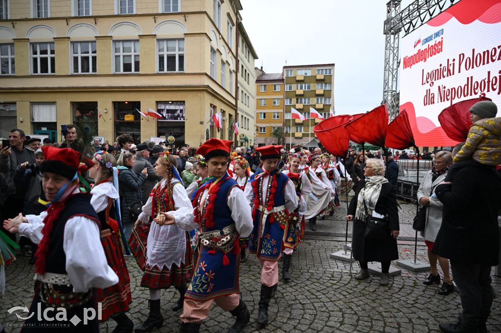 Legnica zatańczyła Poloneza dla Niepodległej