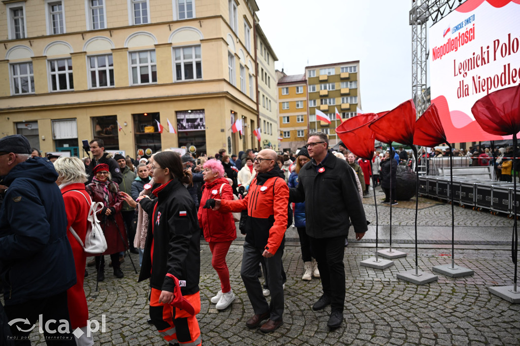 Legnica zatańczyła Poloneza dla Niepodległej