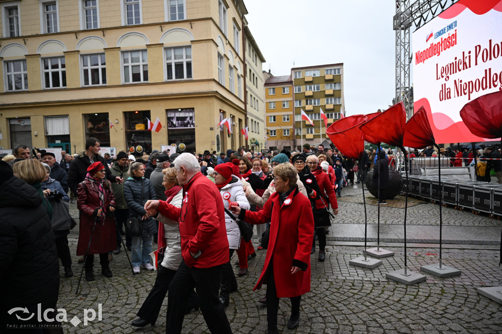 Legnica zatańczyła Poloneza dla Niepodległej