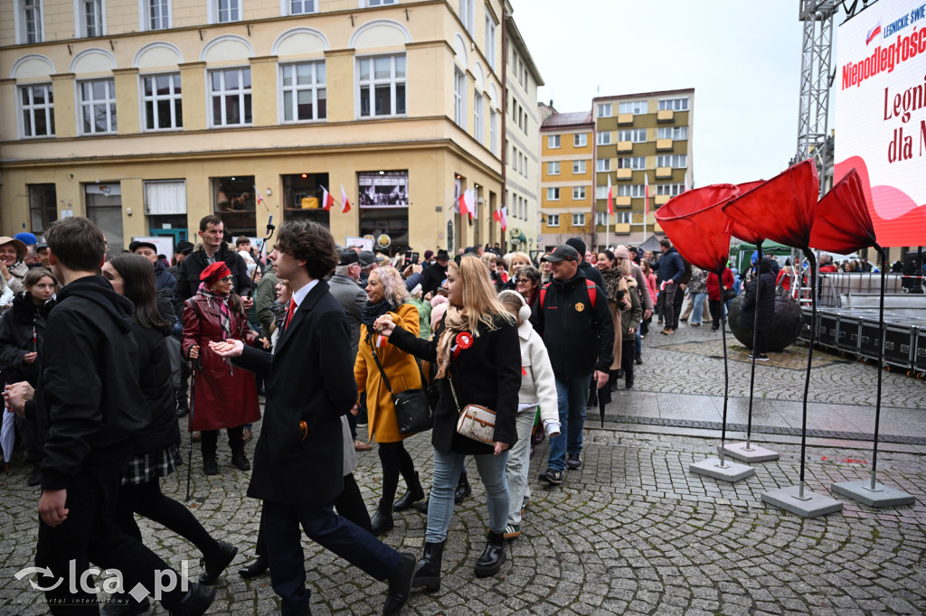 Legnica zatańczyła Poloneza dla Niepodległej