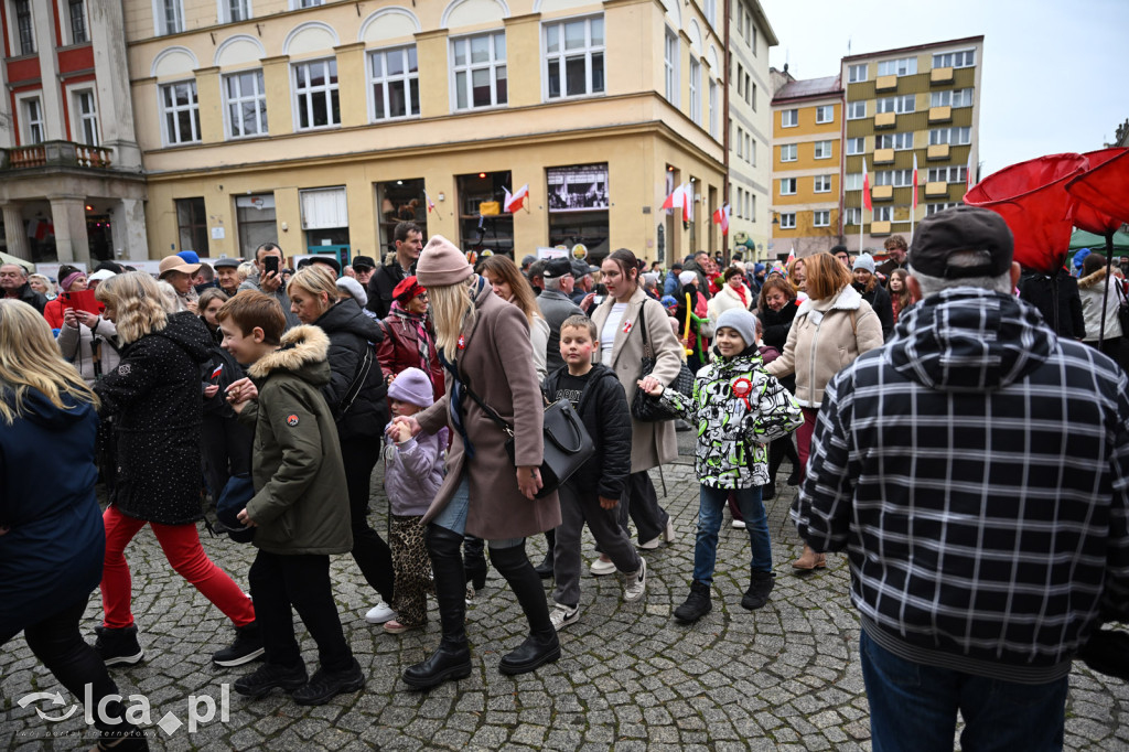 Legnica zatańczyła Poloneza dla Niepodległej