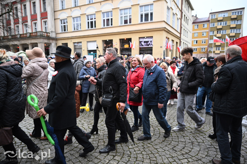 Legnica zatańczyła Poloneza dla Niepodległej